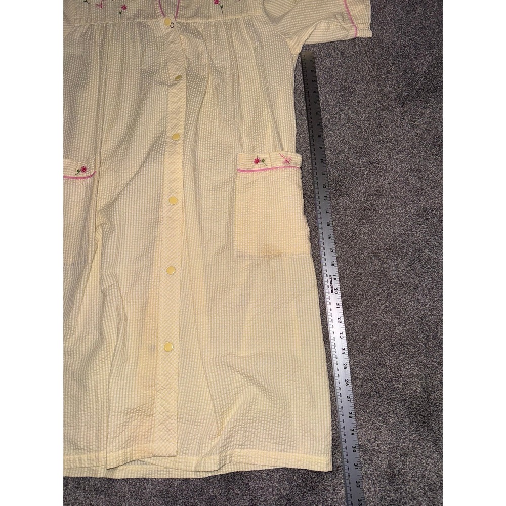 Secret Treasures Women's Yellow Seersucker Embroidered Floral Nightgown - Medium - Picture 6 of 12